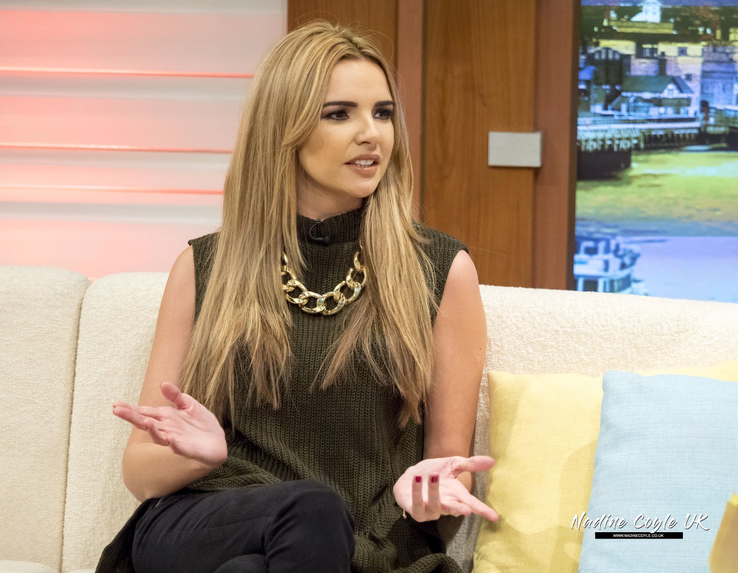 NadineCoyle_co_uk-008.jpg NadineCoyle_co_uk-008.jpg
