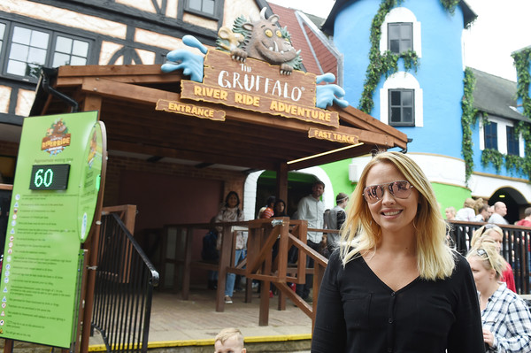 Kimberley2BWalsh2BVisits2BChessington2BWorld2BAdventures2BYRSUrL9yP50l.jpg