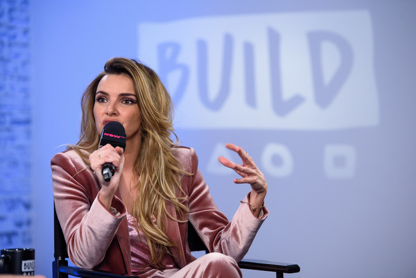 BUILD2BNadine2BCoyle2Bo0N_CvpjIjpl.jpg