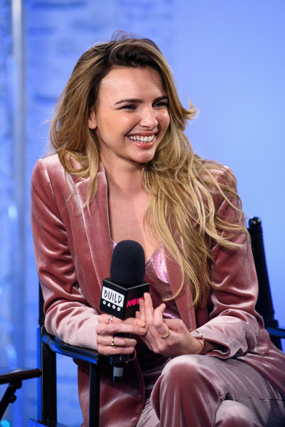 BUILD2BNadine2BCoyle2BtpPp91wYYp7l.jpg