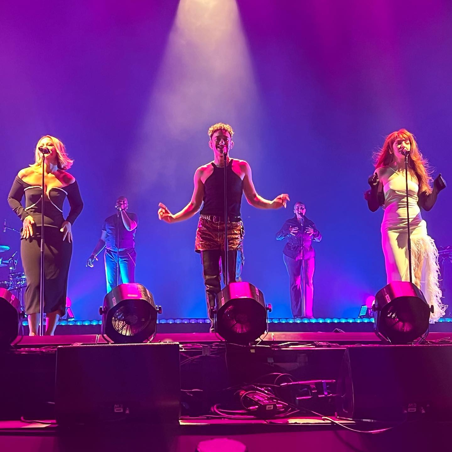 GalleryAloud-002.jpg GalleryAloud-002.jpg