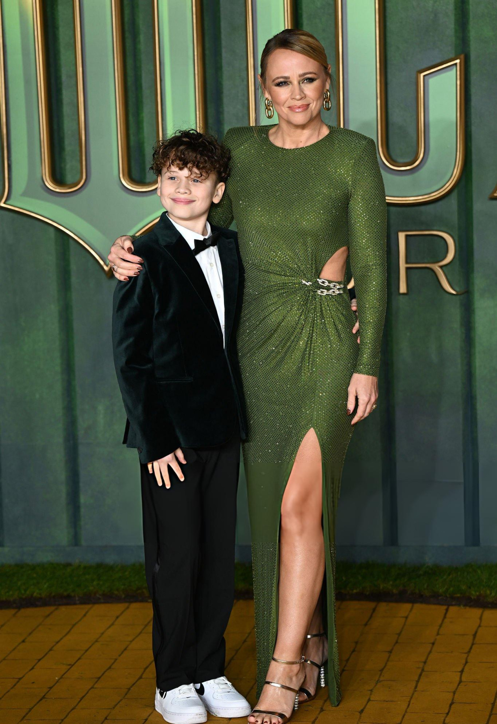 GalleryAloud-002.jpg GalleryAloud-002.jpg