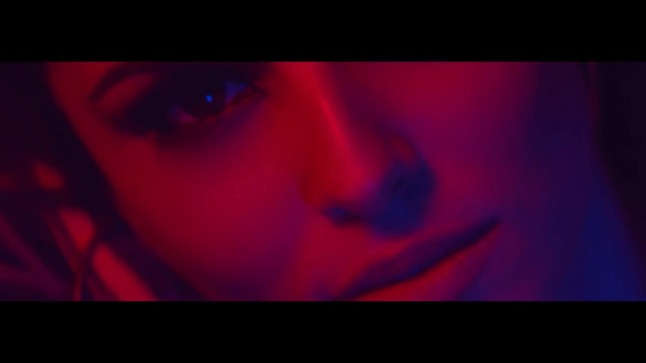 Cheryl_-_Crazy_Stupid_Love_ft__Tinie_Tempah_mp4_snapshot_00_01_5B2016_05_06_20_00_035D.jpg