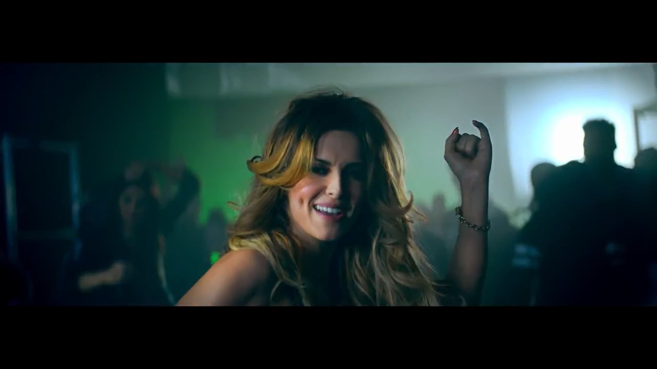 Cheryl_-_Crazy_Stupid_Love_ft__Tinie_Tempah_mp4_snapshot_01_09_5B2016_05_06_20_11_095D.jpg
