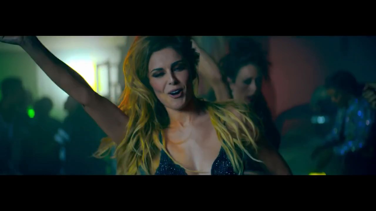 Cheryl_-_Crazy_Stupid_Love_ft__Tinie_Tempah_mp4_snapshot_01_18_5B2016_05_06_20_11_425D.jpg