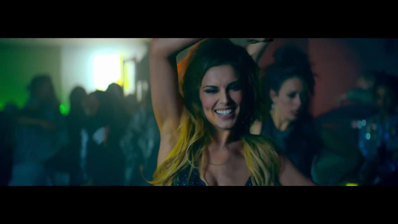 Cheryl_-_Crazy_Stupid_Love_ft__Tinie_Tempah_mp4_snapshot_01_19_5B2016_05_06_20_11_445D.jpg