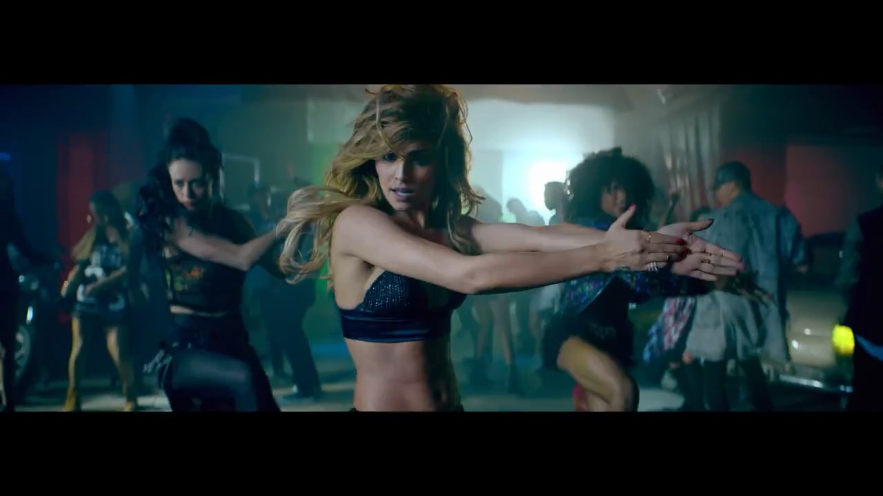 Cheryl_-_Crazy_Stupid_Love_ft__Tinie_Tempah_mp4_snapshot_01_27_5B2016_05_06_20_12_485D.jpg