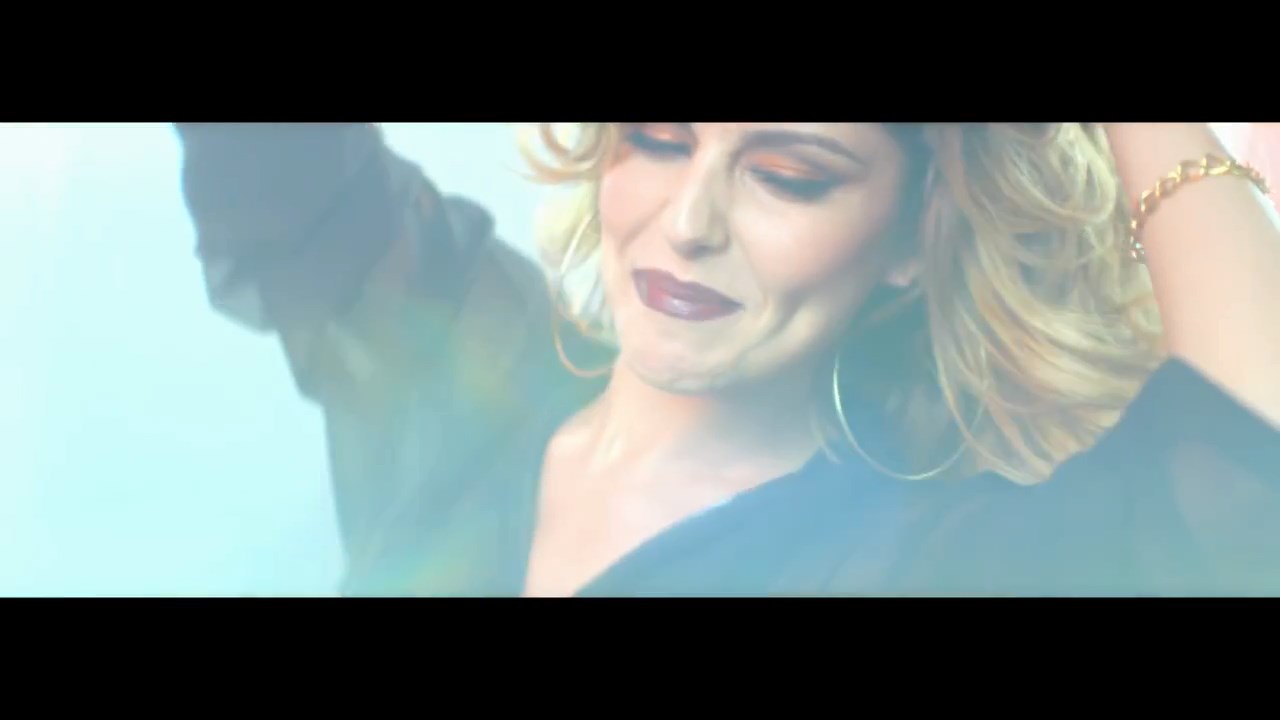 Cheryl_-_Crazy_Stupid_Love_ft__Tinie_Tempah_mp4_snapshot_01_39_5B2016_05_06_20_13_405D.jpg