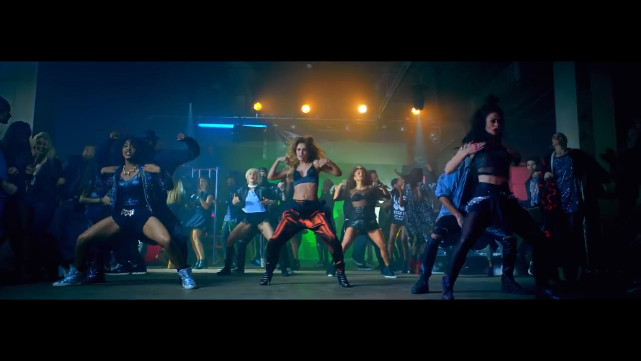 Cheryl_-_Crazy_Stupid_Love_ft__Tinie_Tempah_mp4_snapshot_02_31_5B2016_05_06_20_15_405D.jpg