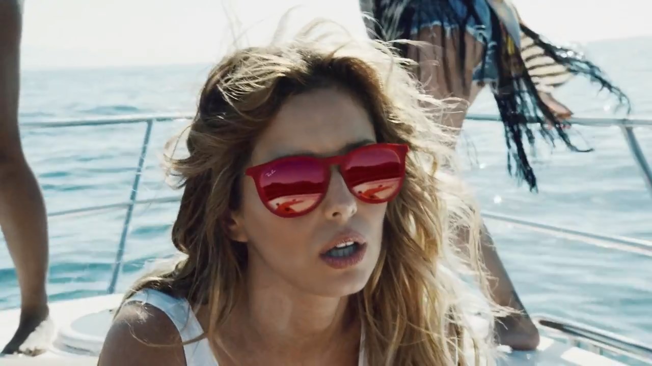 Cheryl_-_I_Don_t_Care_28Explicit29_mp4_snapshot_01_45_5B2016_05_06_20_28_425D.jpg