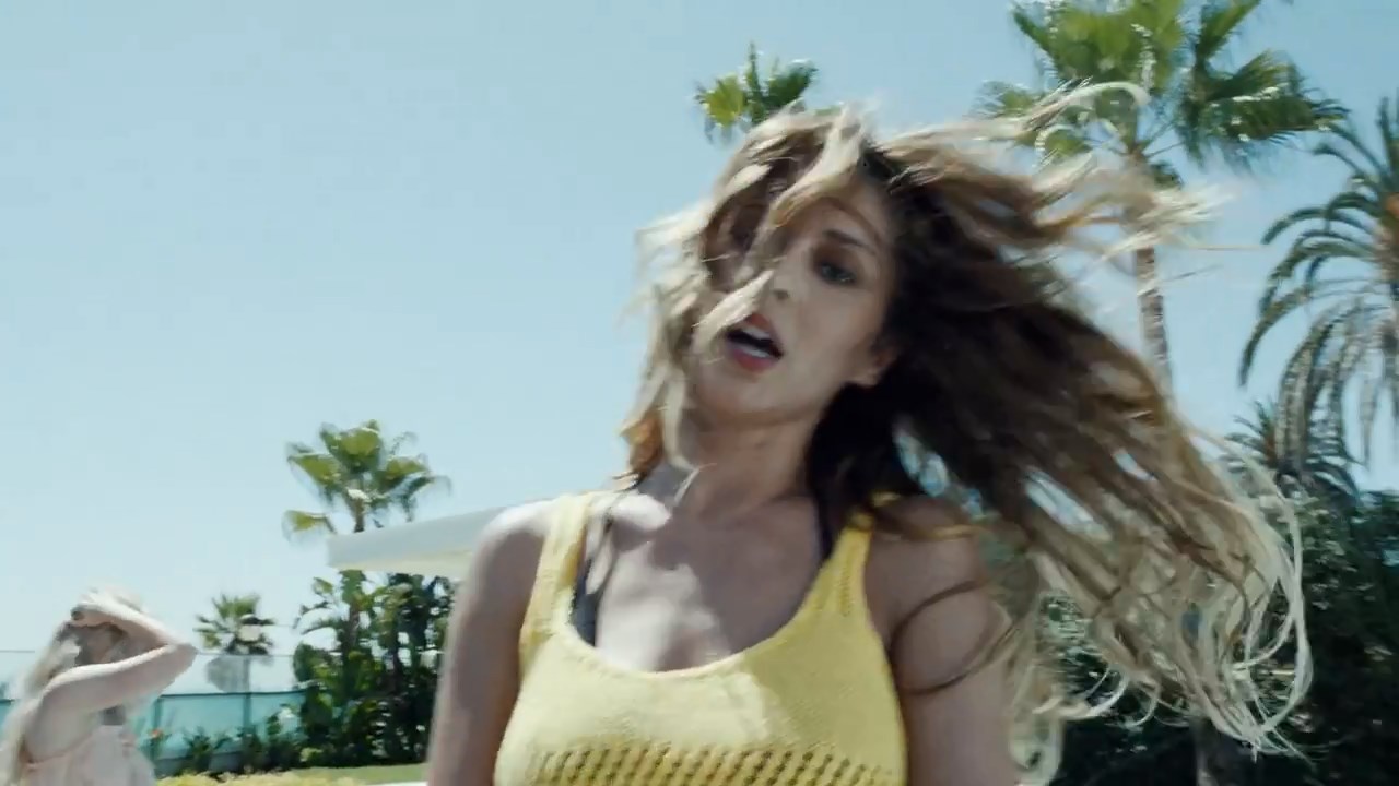 Cheryl_-_I_Don_t_Care_28Explicit29_mp4_snapshot_02_08_5B2016_05_06_20_29_465D.jpg