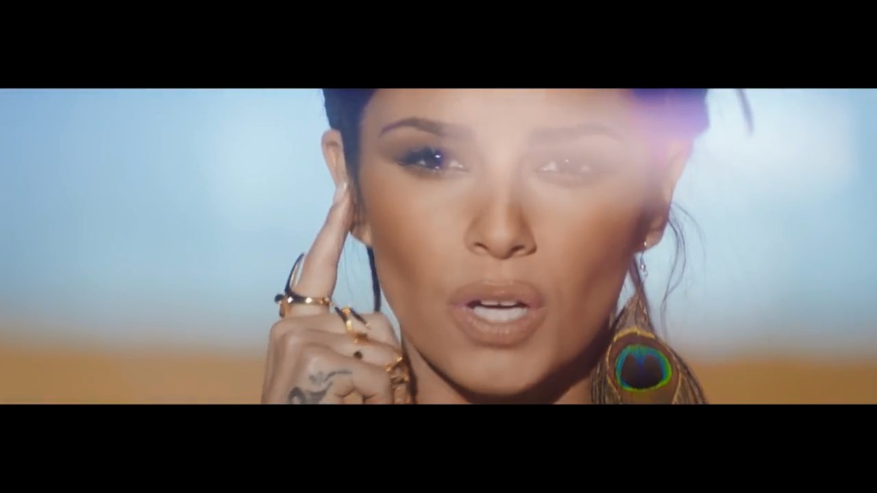 Cheryl_-_Only_Human_mp4_snapshot_01_29_5B2016_05_06_20_39_555D.jpg