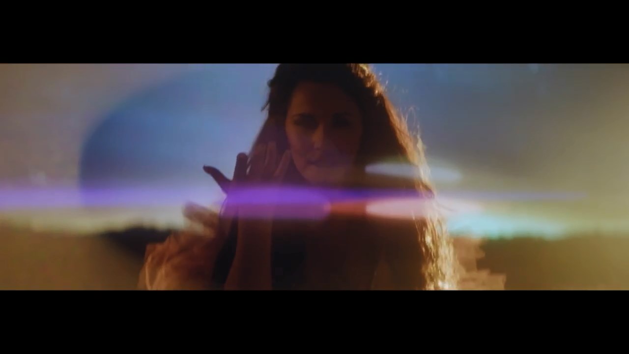 Cheryl_-_Only_Human_mp4_snapshot_01_49_5B2016_05_06_20_40_315D.jpg