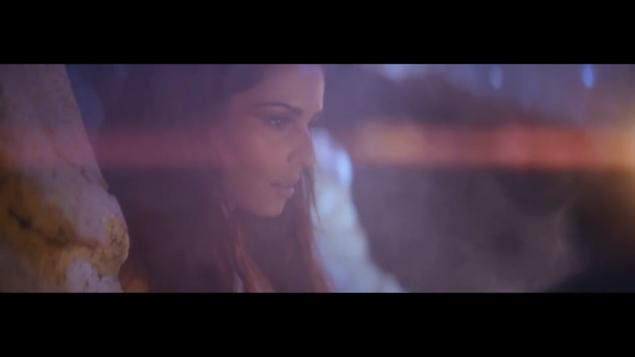 Cheryl_-_Only_Human_mp4_snapshot_02_26_5B2016_05_06_20_41_085D.jpg