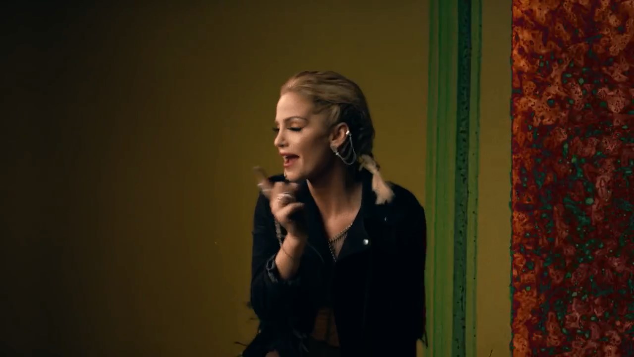 Sarah_Harding_-_Threads_mp4_snapshot_00_34_5B2016_06_03_20_12_485D.jpg