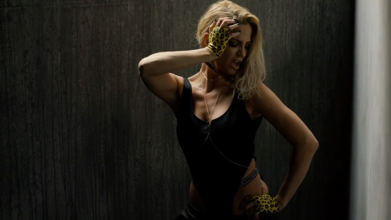 Sarah_Harding_-_Threads_mp4_snapshot_01_34_5B2016_06_03_20_16_355D.jpg