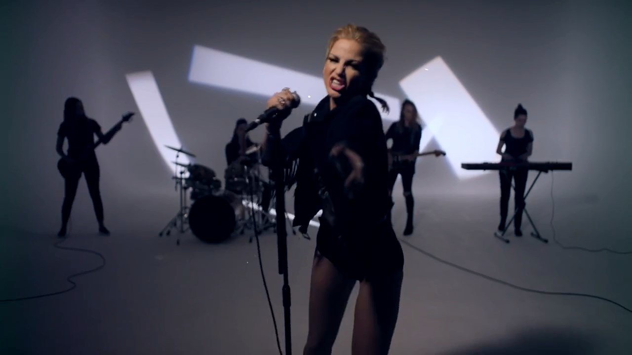 Sarah_Harding_-_Threads_mp4_snapshot_01_49_5B2016_06_03_20_16_515D.jpg