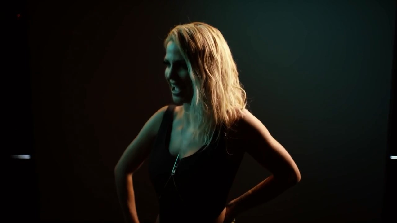 Sarah_Harding_-_Threads_mp4_snapshot_02_44_5B2016_06_03_20_18_475D.jpg