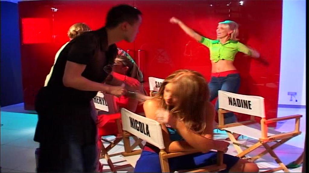 043.jpg