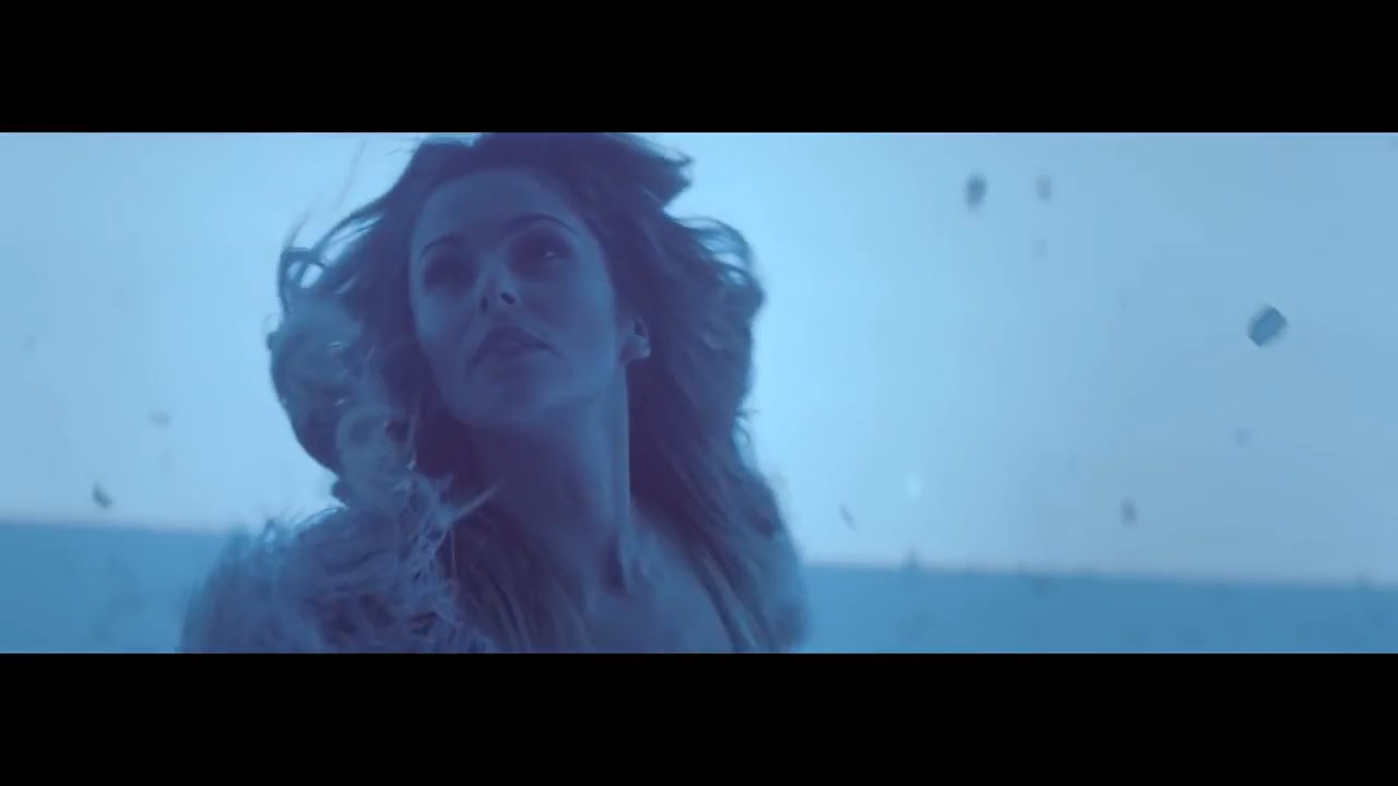 Cheryl_Debut_Fragrance_-_StormFlower_TV_advert_mp4_snapshot_00_10_5B2016_05_06_13_12_505D.jpg