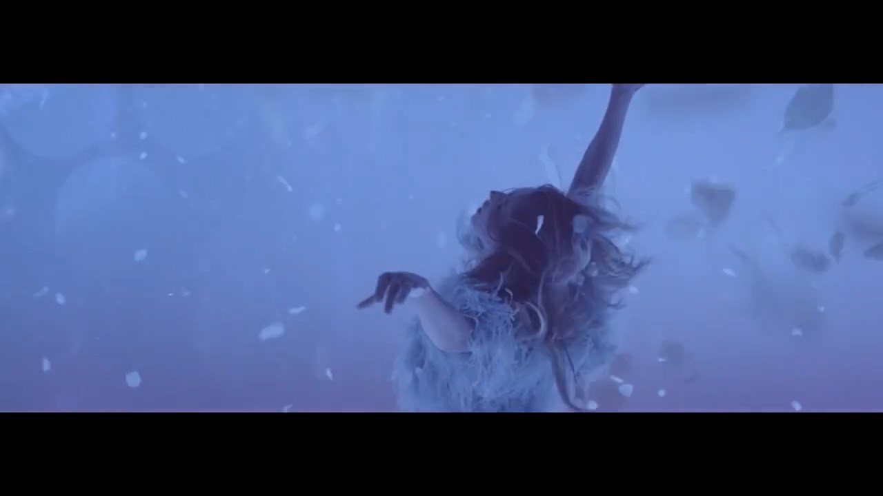 Cheryl_Debut_Fragrance_-_StormFlower_TV_advert_mp4_snapshot_00_11_5B2016_05_06_13_12_555D.jpg