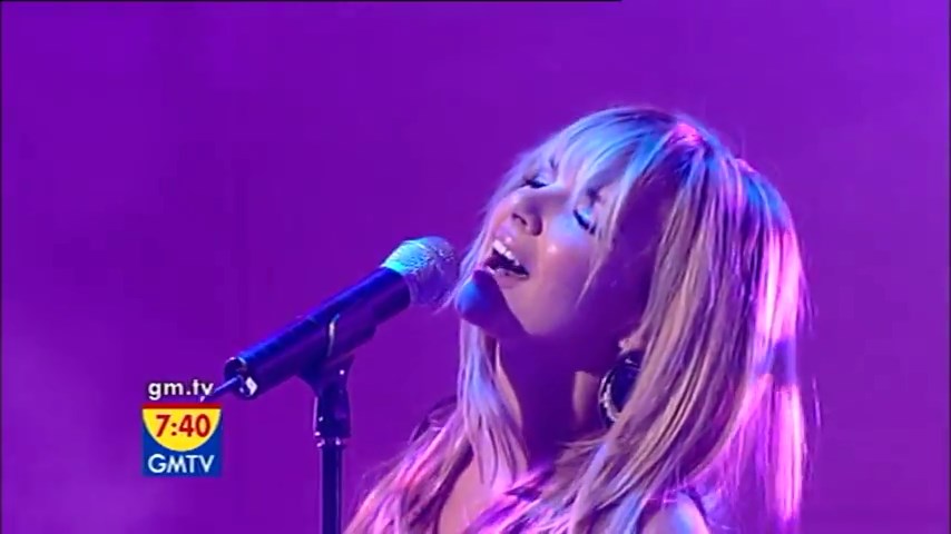 Girls_Aloud_-_The_Promise_First_Performance_5BGMTV_-_27_10_20085D_mp4_snapshot_01_14_5B2016_05_06_11_21_595D.jpg