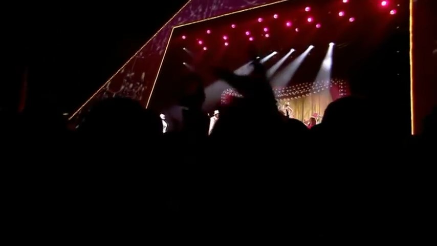 Girls_Aloud_-_The_Promise_28Live_at_The_BRIT_Awards2C_200929_mp4_snapshot_01_02_5B2016_05_06_11_48_345D.jpg