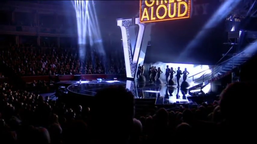 Girls_Aloud_-_The_Promise_28The_Royal_Variety_Performance_201229_mp4_snapshot_00_20_5B2016_05_06_12_07_075D.jpg