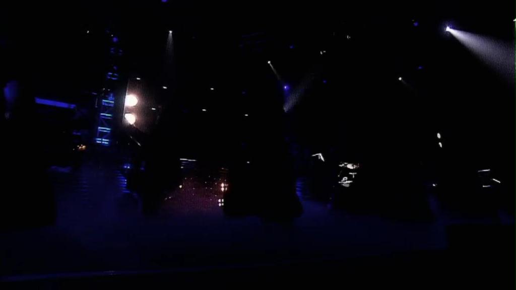 069.jpg